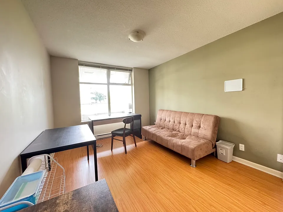 9298 University Cres #1