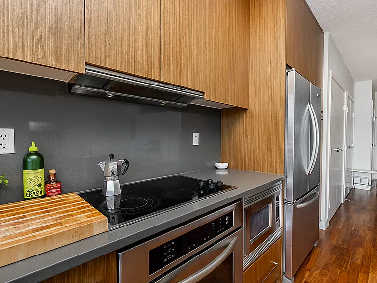 250 E 6th Ave #706 — Photo 15