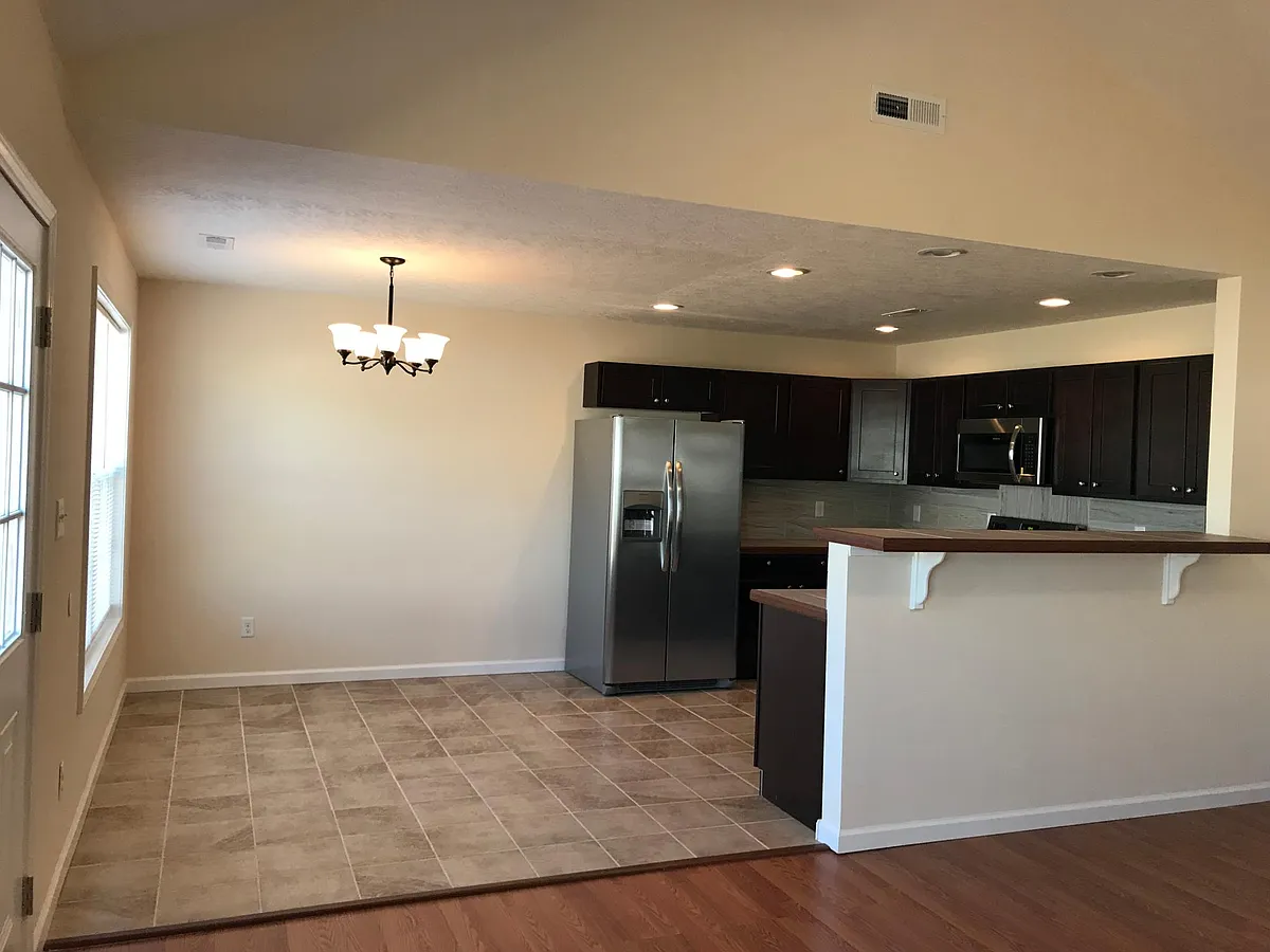Building Photo - 583 Moss Creek Ave