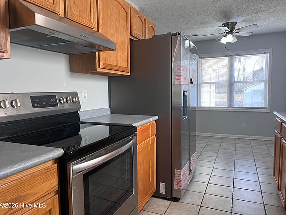 5th image of 212 Springvale Street