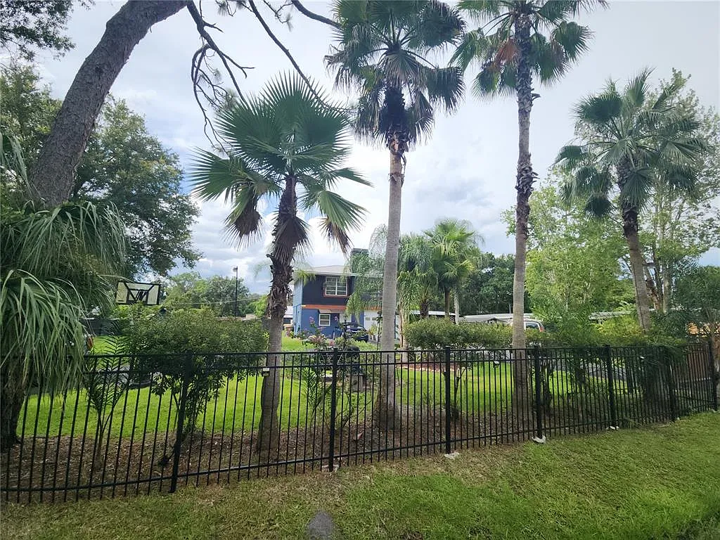 1 bed, 1.0 bath, 400 sqft, $1,400 — Photo 1