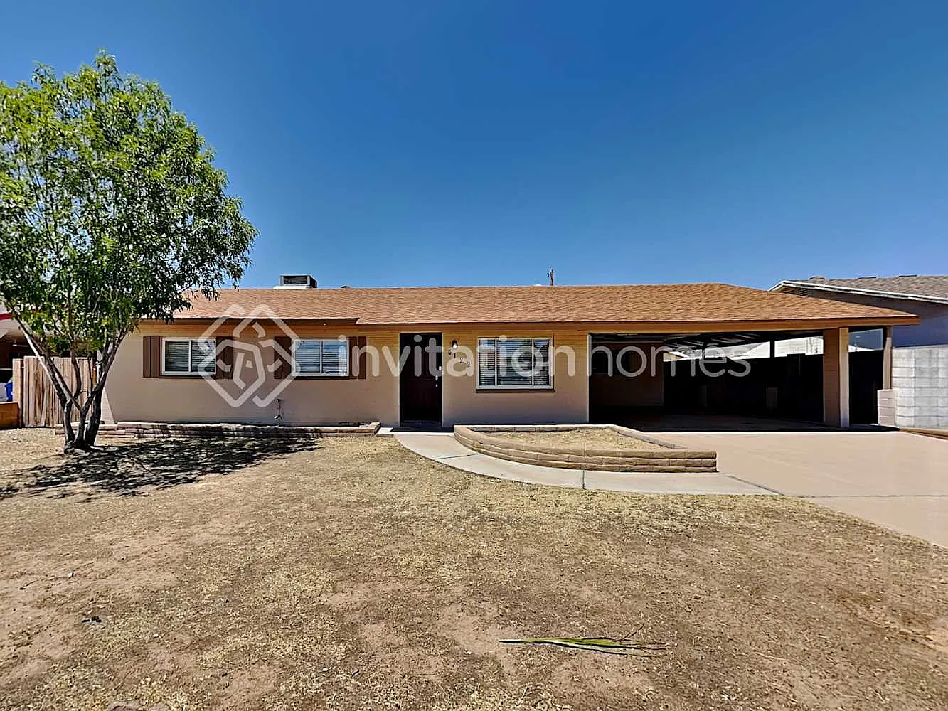 4122 W Echo Ln Phoenix, AZ 85051 — Photo 1