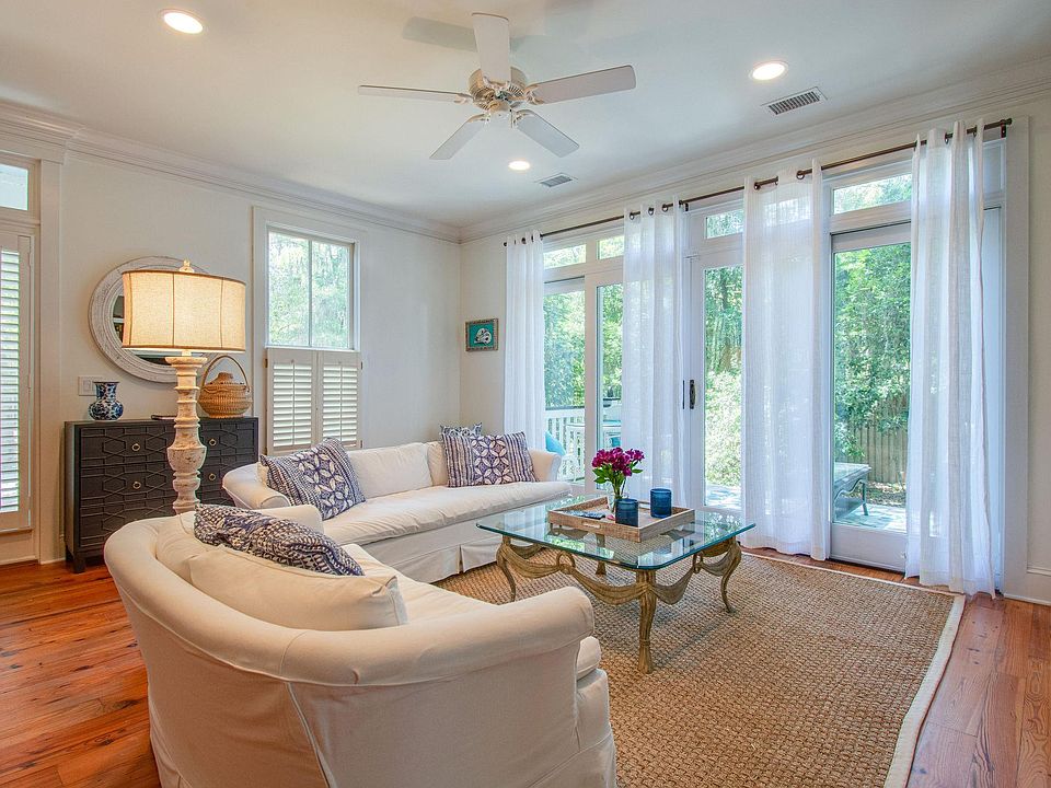 Bright and cheery living area