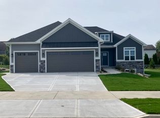 2237 Lonnie Ln, Sun Prairie, WI 53590