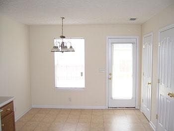4th image of 3038 Weybridge Dr