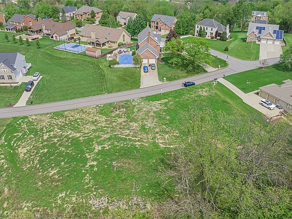 3rd image of 55 Ridgewood Dr