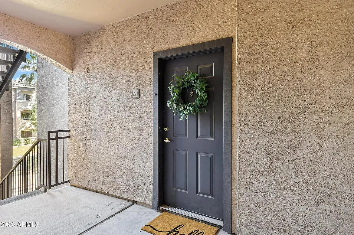 2 bed, 1034 sqft, $1,000 — Photo 1