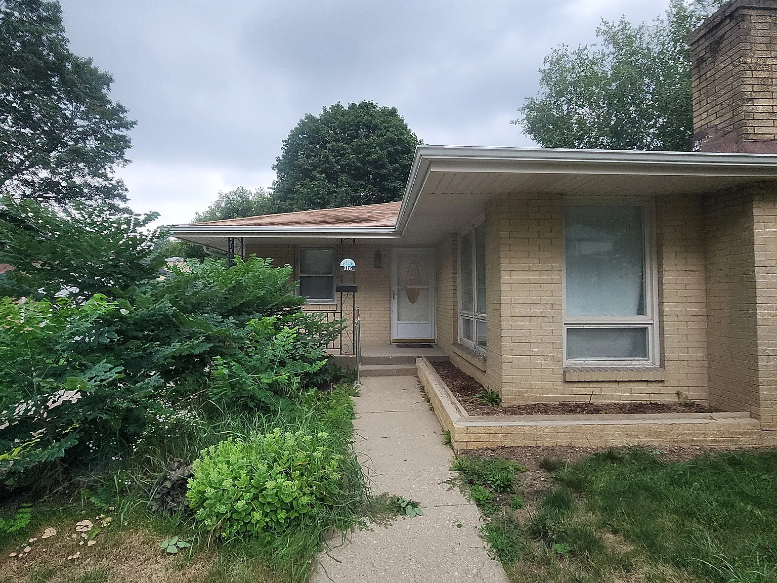 3 bed, 1285 sqft, $2,400 — Photo 4