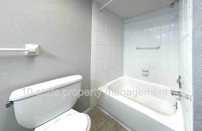 4725 39th Ave N #104 — Photo 18