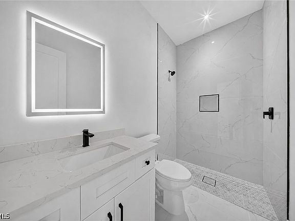 3rd image of 503 Palora Ave