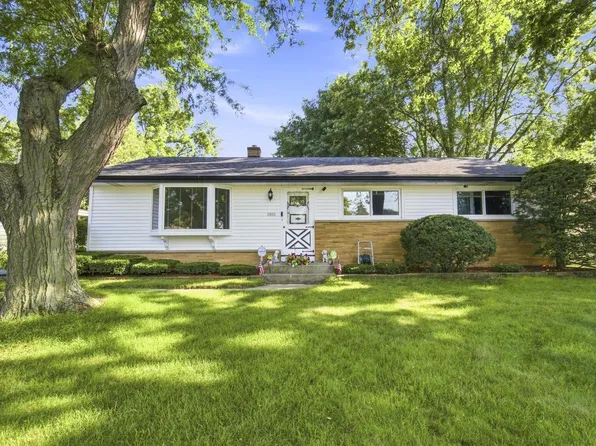 5805 W Fountain AVENUE, Milwaukee, WI 53223