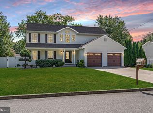 1093 Hawser Ave, Manahawkin, NJ 08050