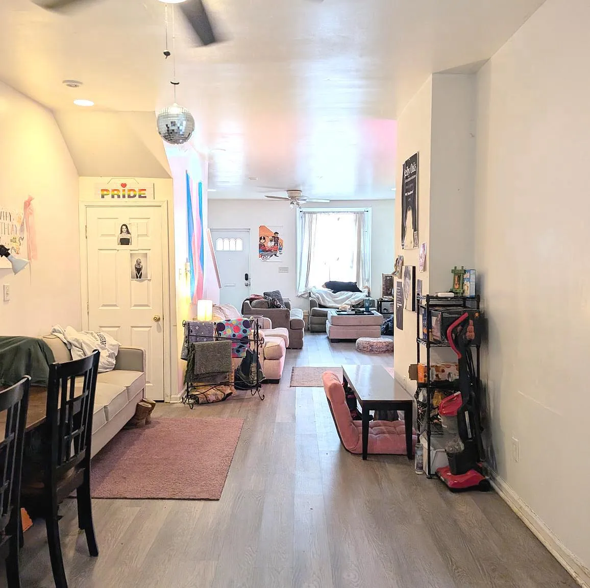 5 bed, 2.5 bath, 1992 sqft, $2,500 — Photo 3