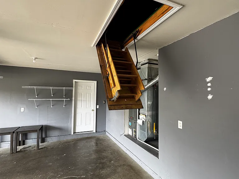 4615 Boardwalk Dr — Photo 18