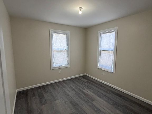 4th image of 27 Lockman Ave #J