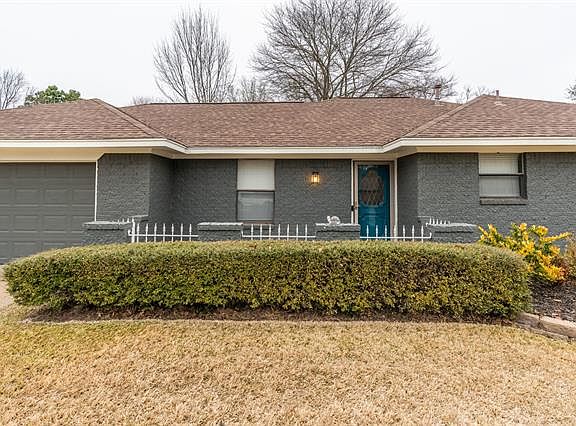 2nd image of 324 Jamie Way