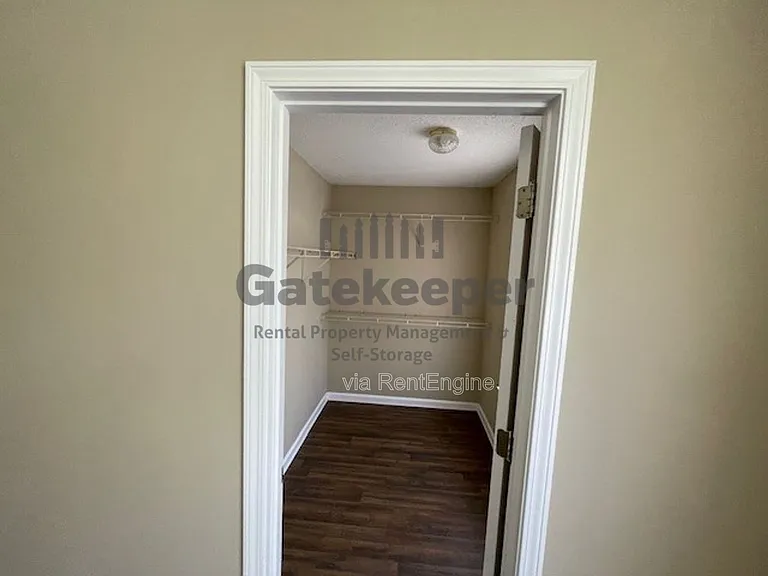 10564 Village Lndg — Photo 18