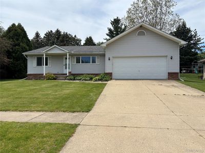 268 Jonathon Dr, Almont, MI, 48003