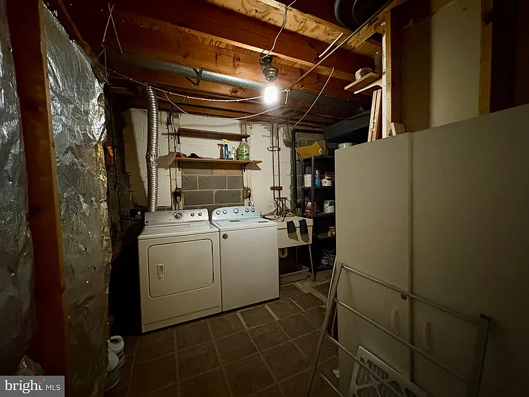 8112 Parkdale Ct — Photo 33