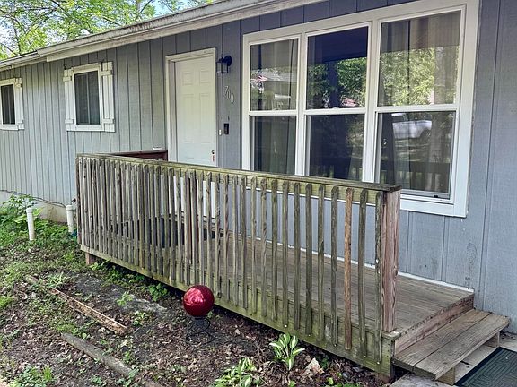 3rd image of 700 W Bon Gor Ct