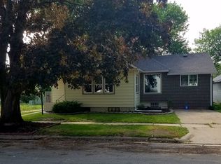 512 2nd Ave NW, Oelwein, IA 50662