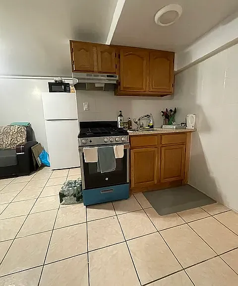 337 E 16th St #1 — Photo 7