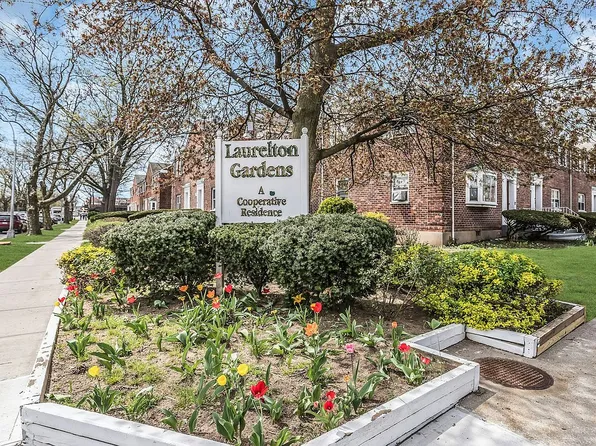 131-52 243rd St Unit 1, Rosedale, NY 11422