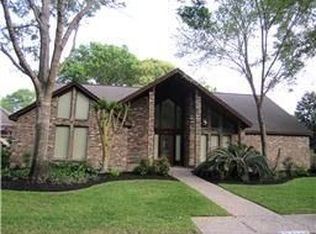 6919 Fawncliff Dr, Houston, TX 77069