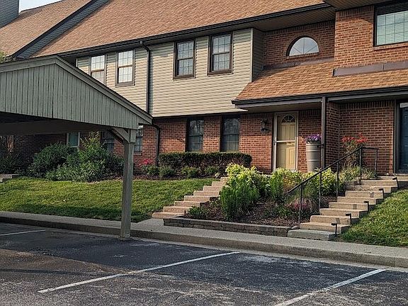 2nd image of 3441 Laredo Dr Unit 30