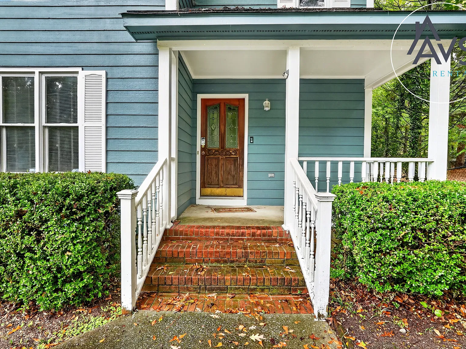 3 bed, 2.5 bath, 1568 sqft, $1,975 — Photo 3