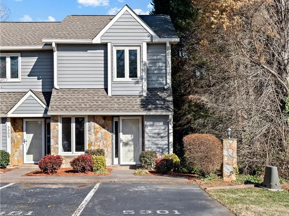 5301 Summit Heights Dr, Winston Salem, NC 27104