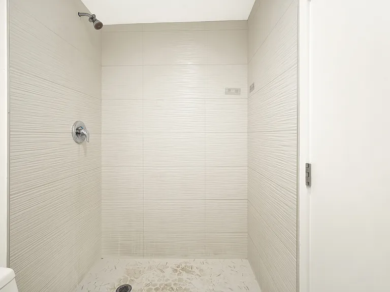 4 Sidonia Ave #2 — Photo 10
