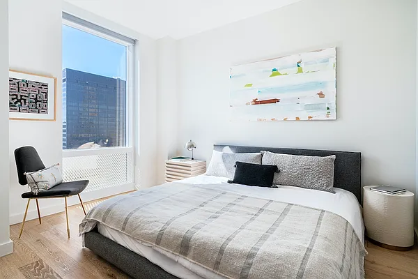 Rented by Greystar | media 5