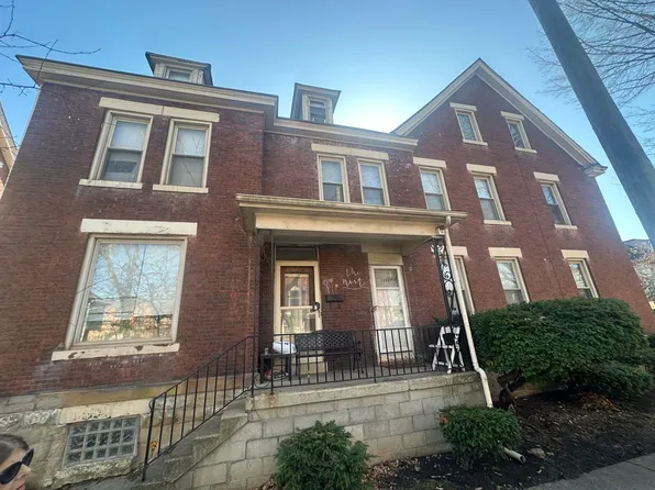 W 9th 148 & Highland St 1546 MLR