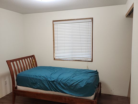 5th image of 13304 NE 25th St