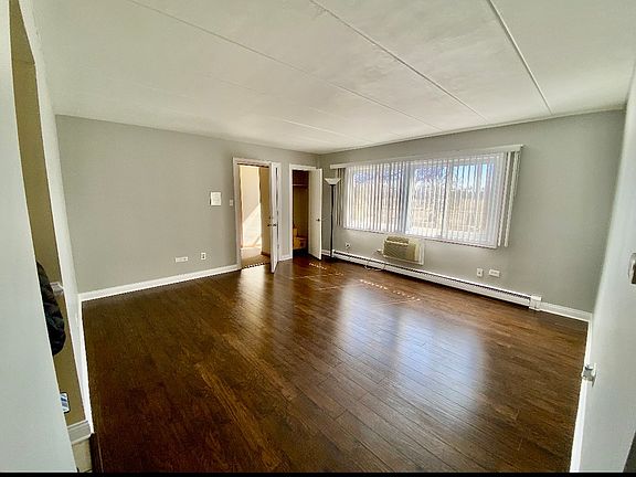 3rd image of 4440 W 111th St APT 16