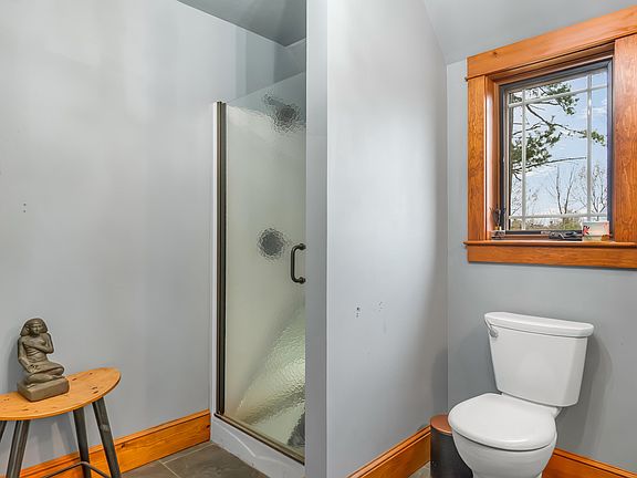 5th image of 283 Shaw Road