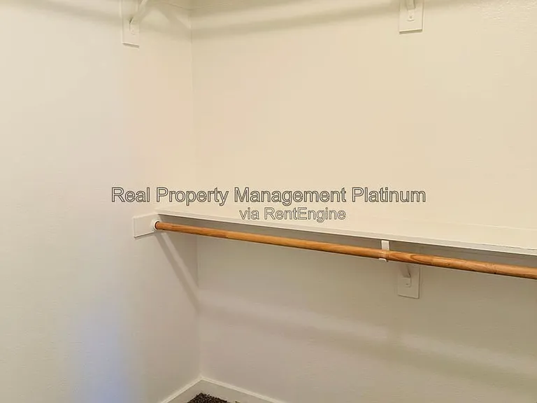 2012 Riverview Dr — Photo 21