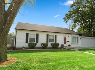 516 Kingston Dr, Romeoville, IL 60446