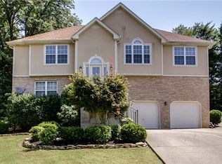 1086 Whispering Winds Ct, La Vergne, TN 37086
