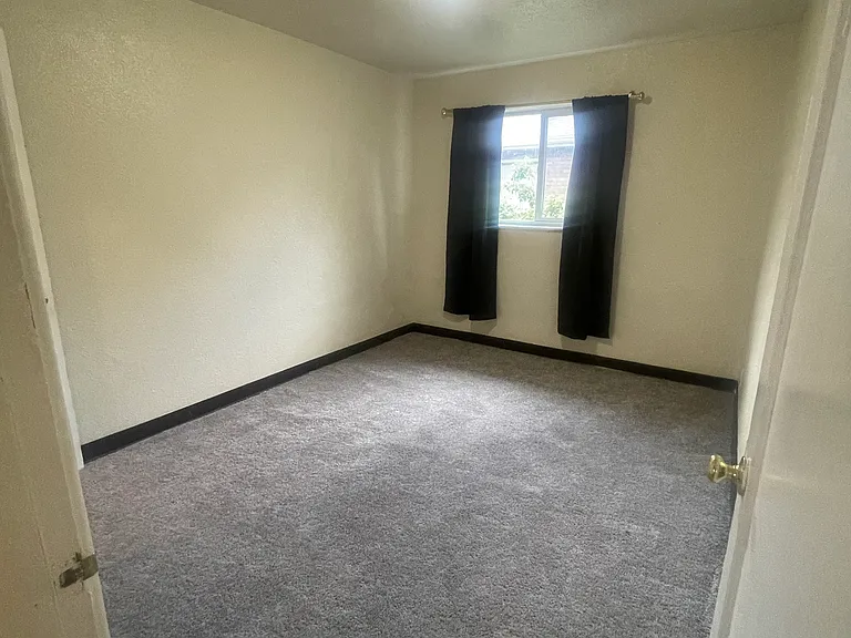 1440 Clinton St — Photo 13