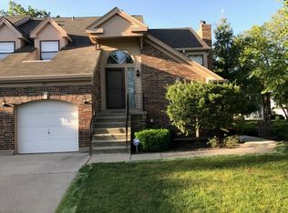 2511 Live Oak Ln, Buffalo Grove, IL 60089
