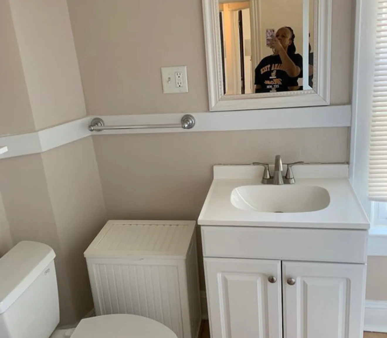 3 bed, 1.5 bath, 1400 sqft, $4,200 — Photo 4