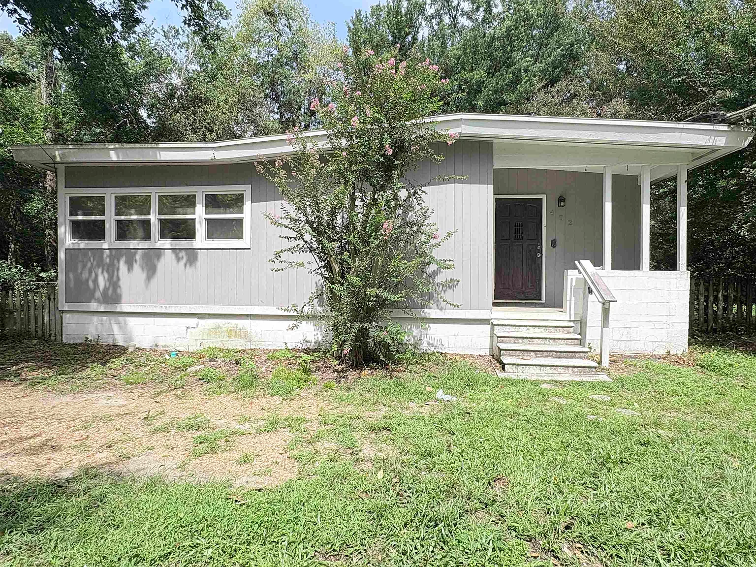 3 bed, 1237 sqft, $1,700 — Photo 2