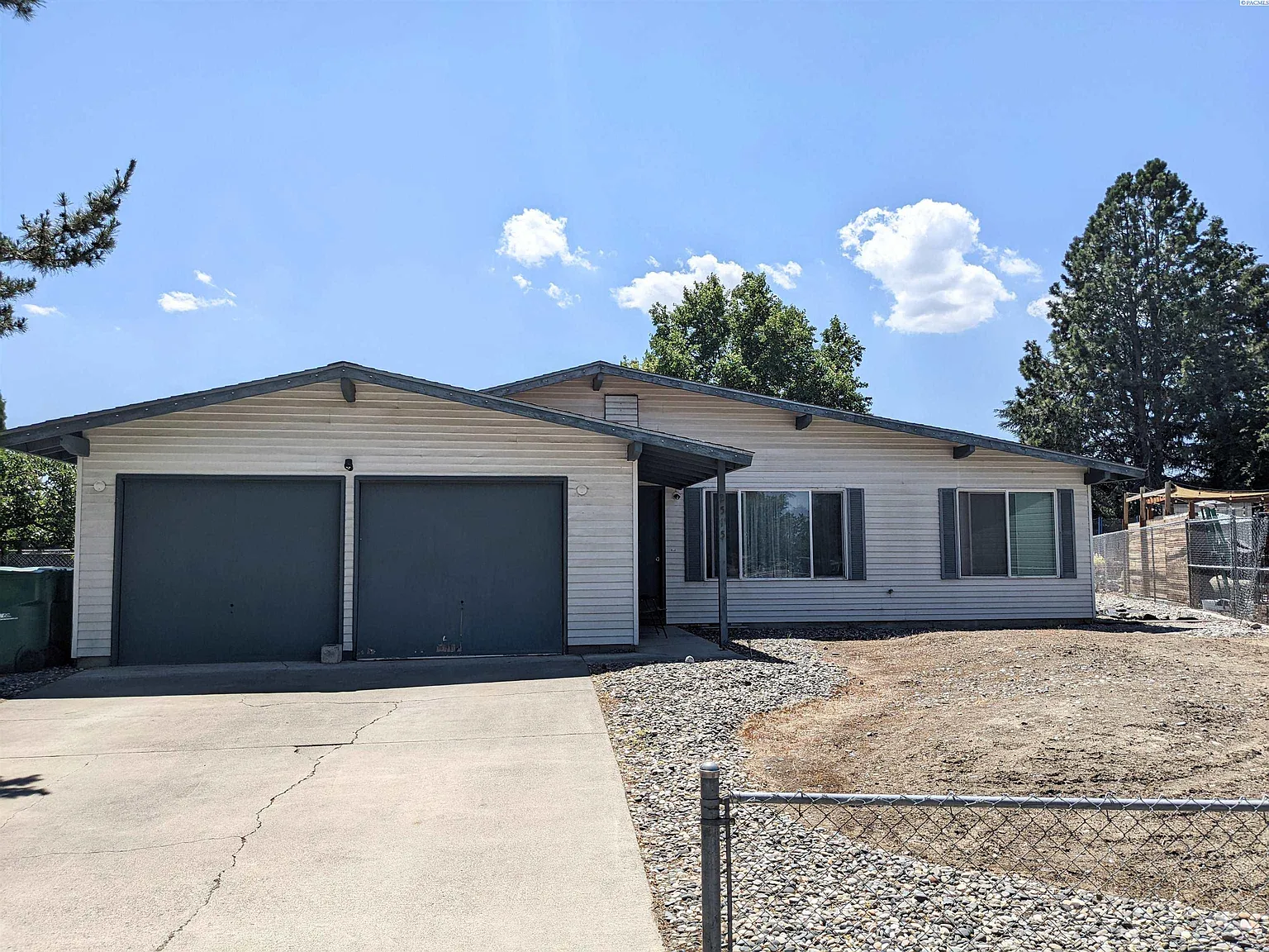 2515 W Grand Ronde Pl photo 1