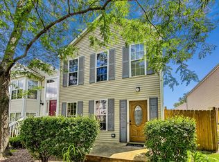 837 Symphony Dr, Aurora, IL 60504