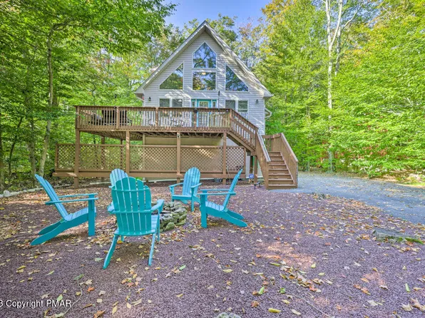 6154 Chickasa Dr, Pocono Lake, PA 18347