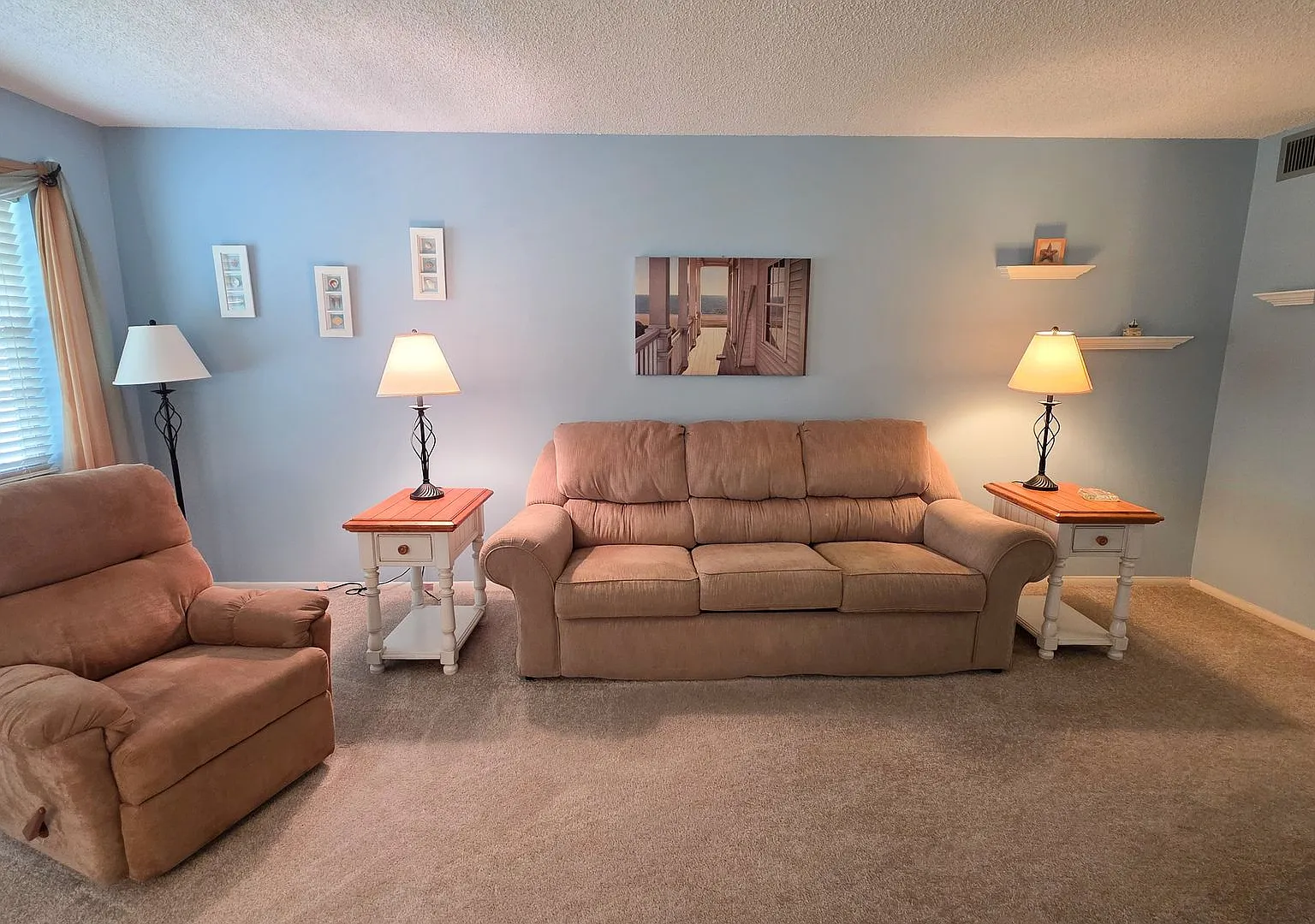 Vista Royal - 2nd Floor — Photo 1