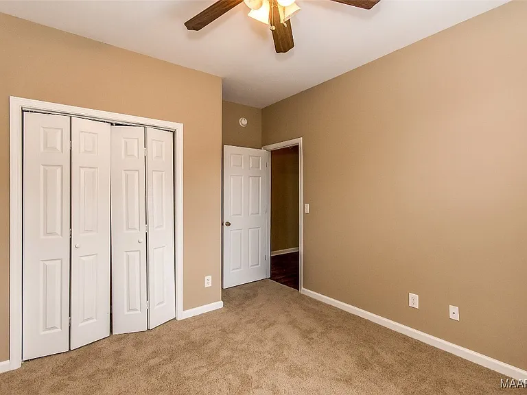 9625 Helmsley Cir — Photo 33