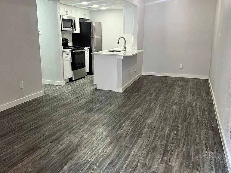 6061 Beverly Hill St — Photo 12